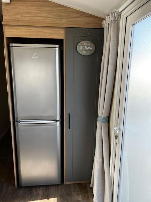Sandy Bay Caravan Getaway ニュービギン・バイ・ザ・シー エクステリア 写真