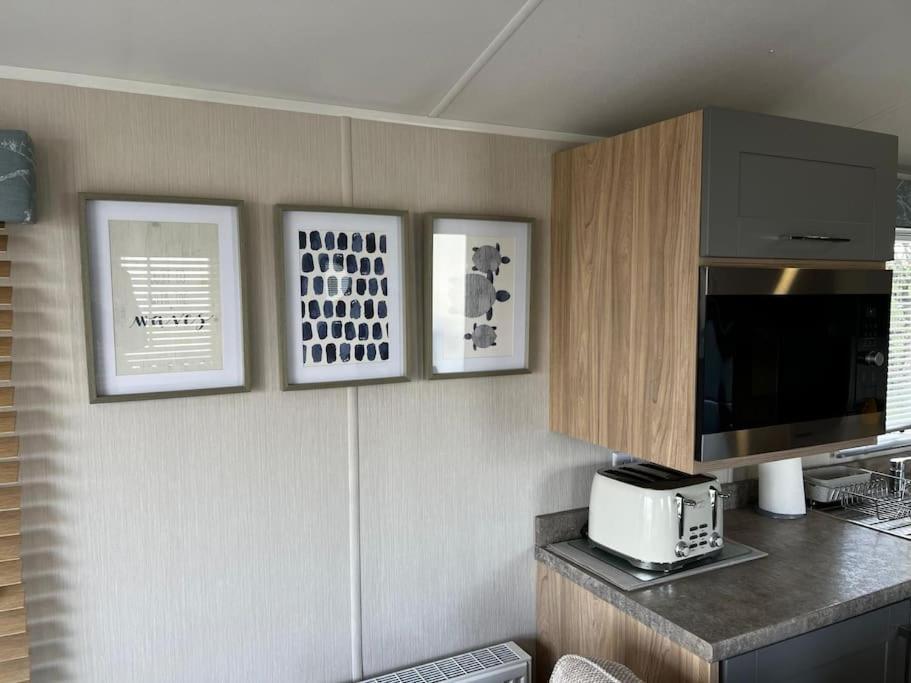 Sandy Bay Caravan Getaway ニュービギン・バイ・ザ・シー エクステリア 写真