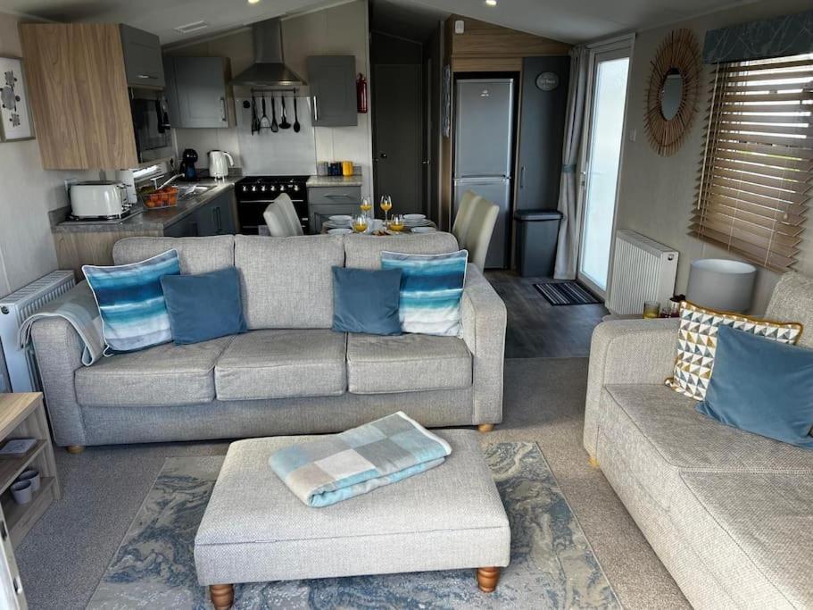 Sandy Bay Caravan Getaway ニュービギン・バイ・ザ・シー エクステリア 写真