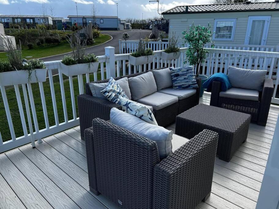 Sandy Bay Caravan Getaway ニュービギン・バイ・ザ・シー エクステリア 写真